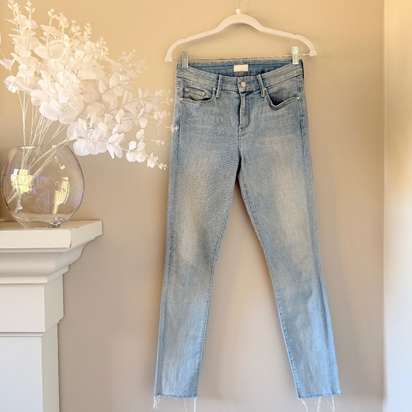 Mother Looker Ankle Fray in Wink (Size 26) - Picture 1 of 9